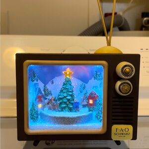 FAO SCHWARZ Musical TV Christmas Theme